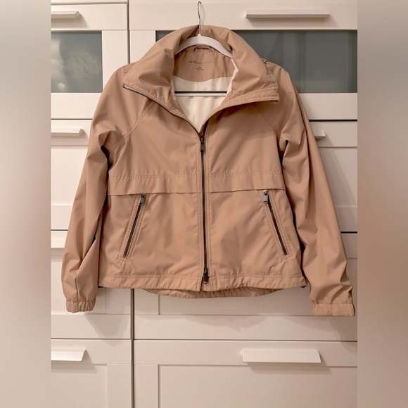 Aritzia Raindrop Anorak - Picture 4 of 8